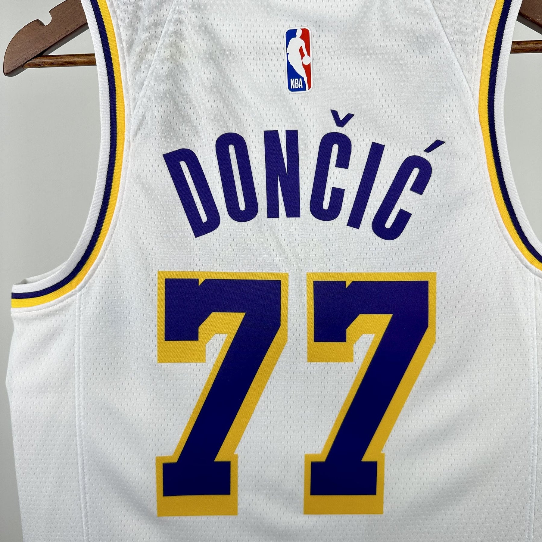 Camisa NBA Lakers #77 Doncic Association Edition - 23/24