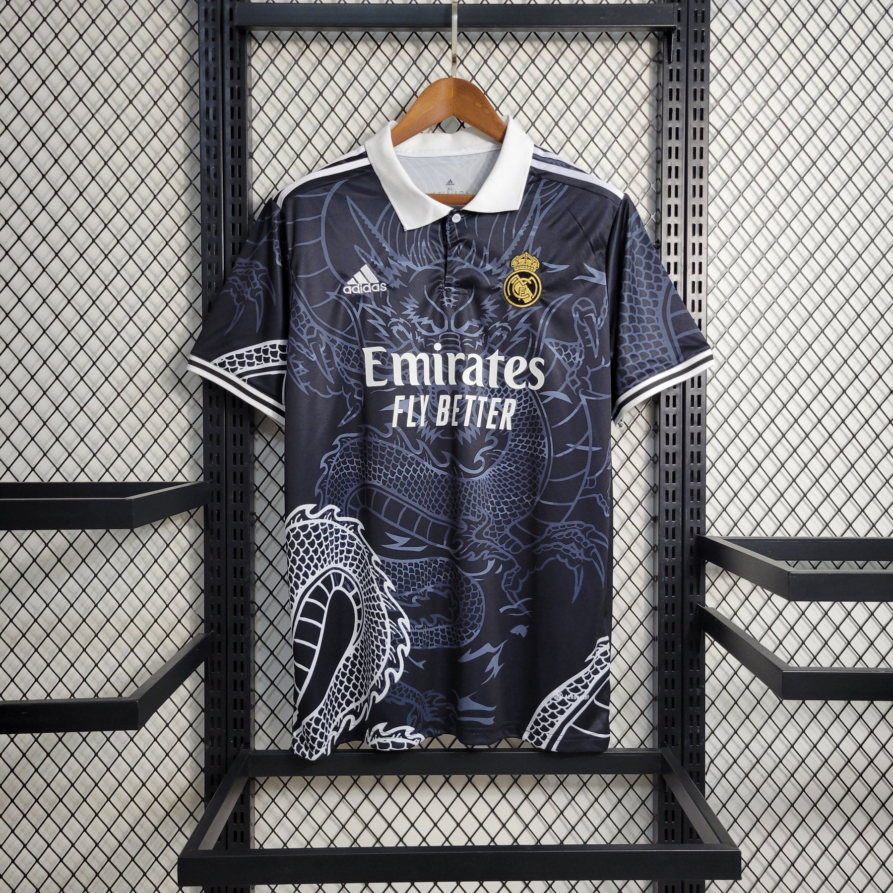 Camisa Real Madrid Black Edição Especial 23/24 - Versão Torcedor