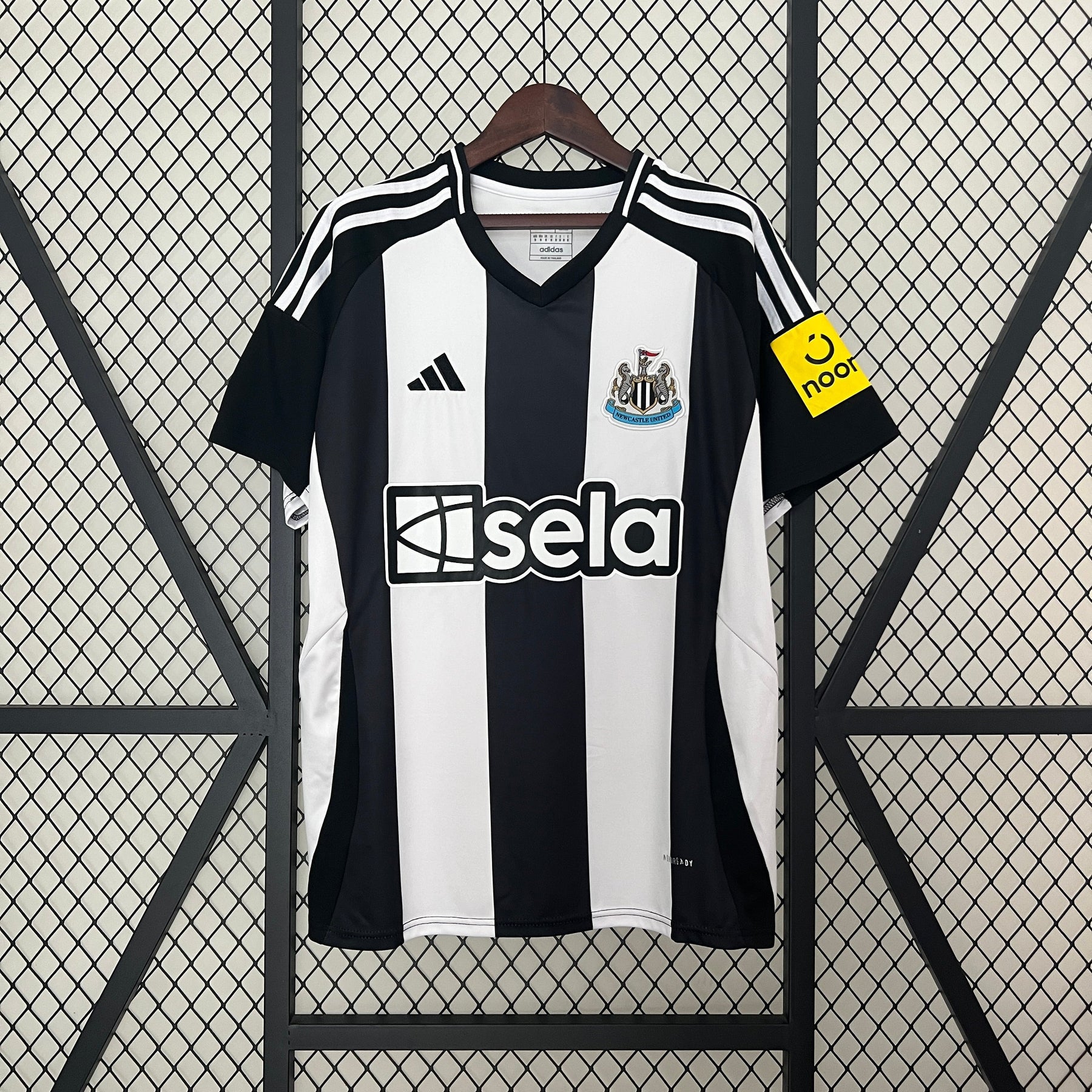 Camisa Newcastle Home Adidas 24/25 Versão Torcedor Masculino