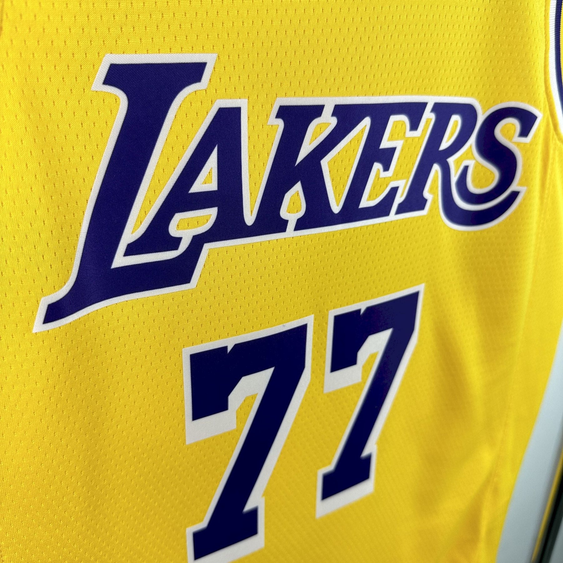 Camisa NBA Lakers #77 Doncic Icon Edition - 23/24