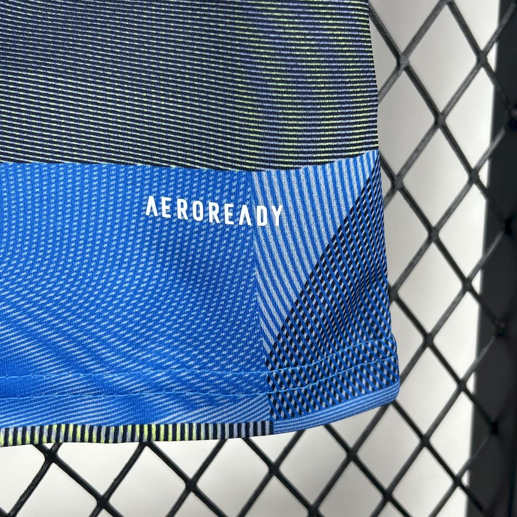 Kit Infantil Real Madrid Pré-Jogo 25/26