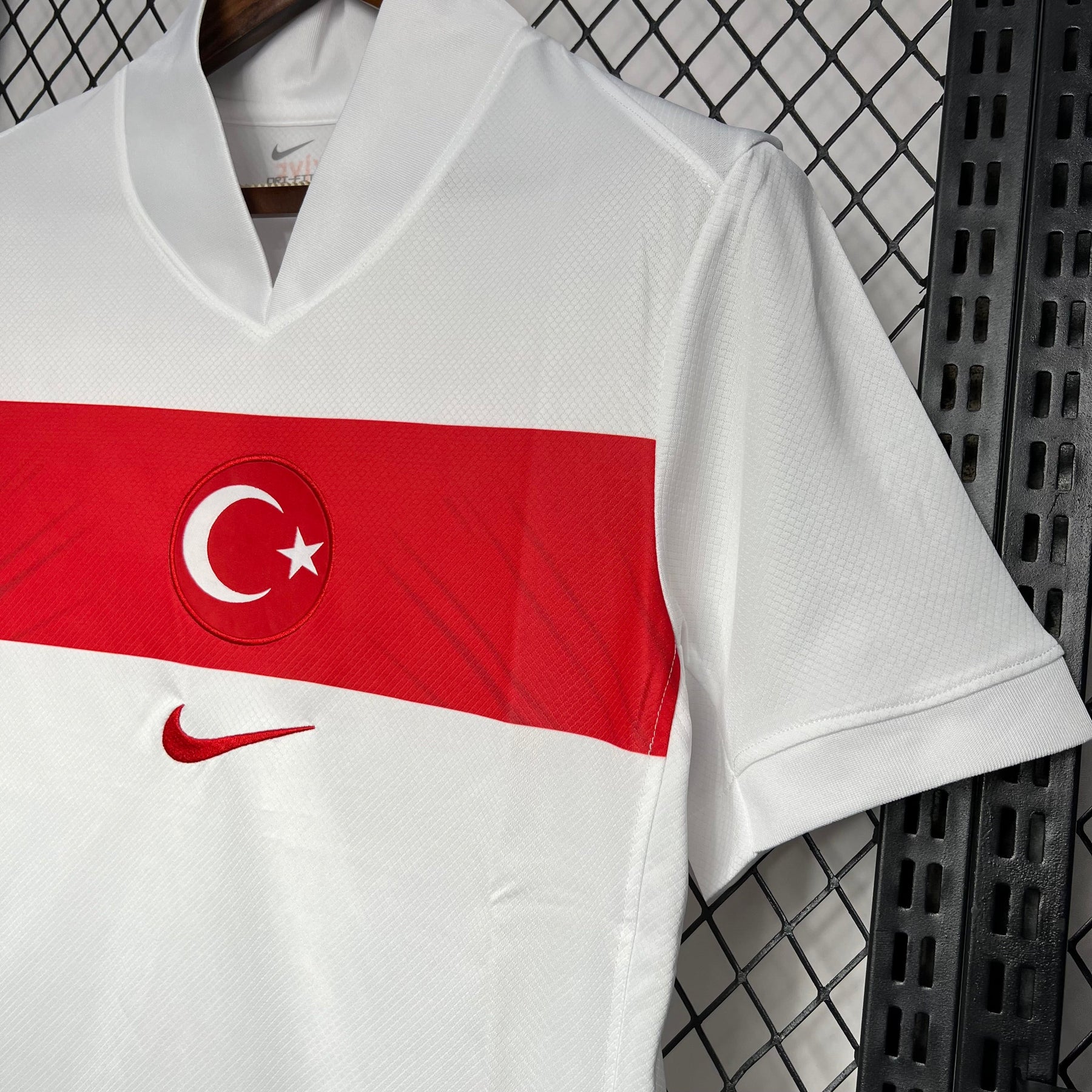 Camisa Turquia Home 24/25 - Torcedor Masculina