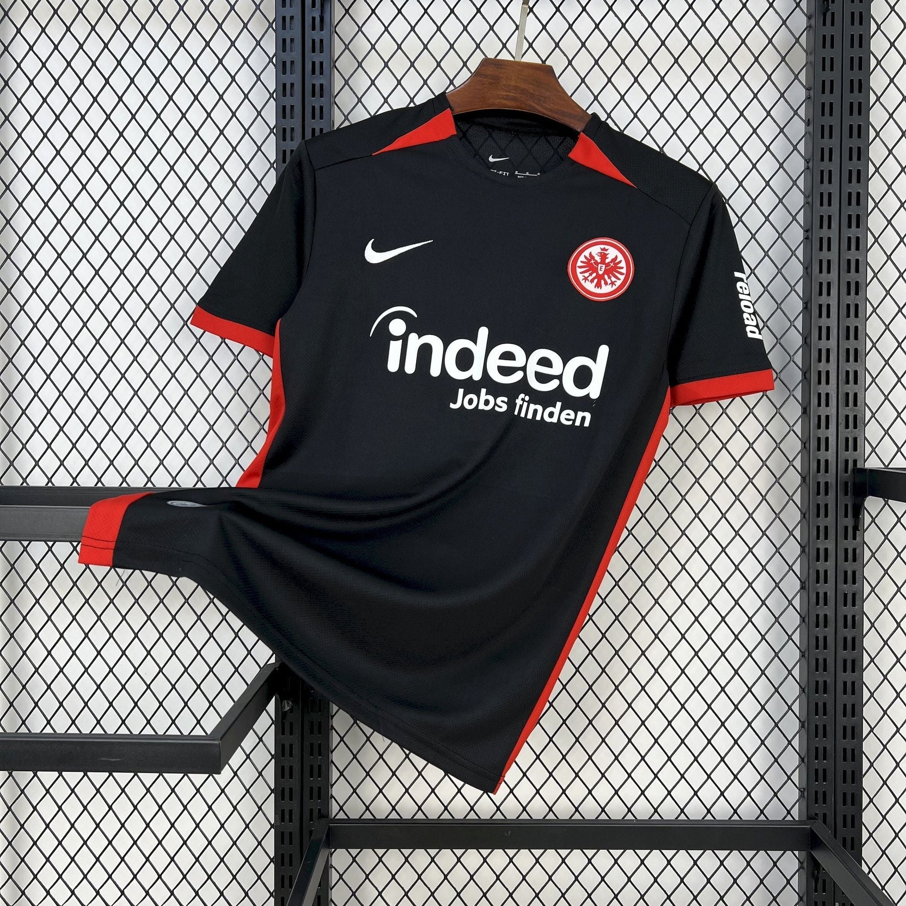 Camisa Eintracht Frankfurt Away 24/25 - Torcedor Masculina
