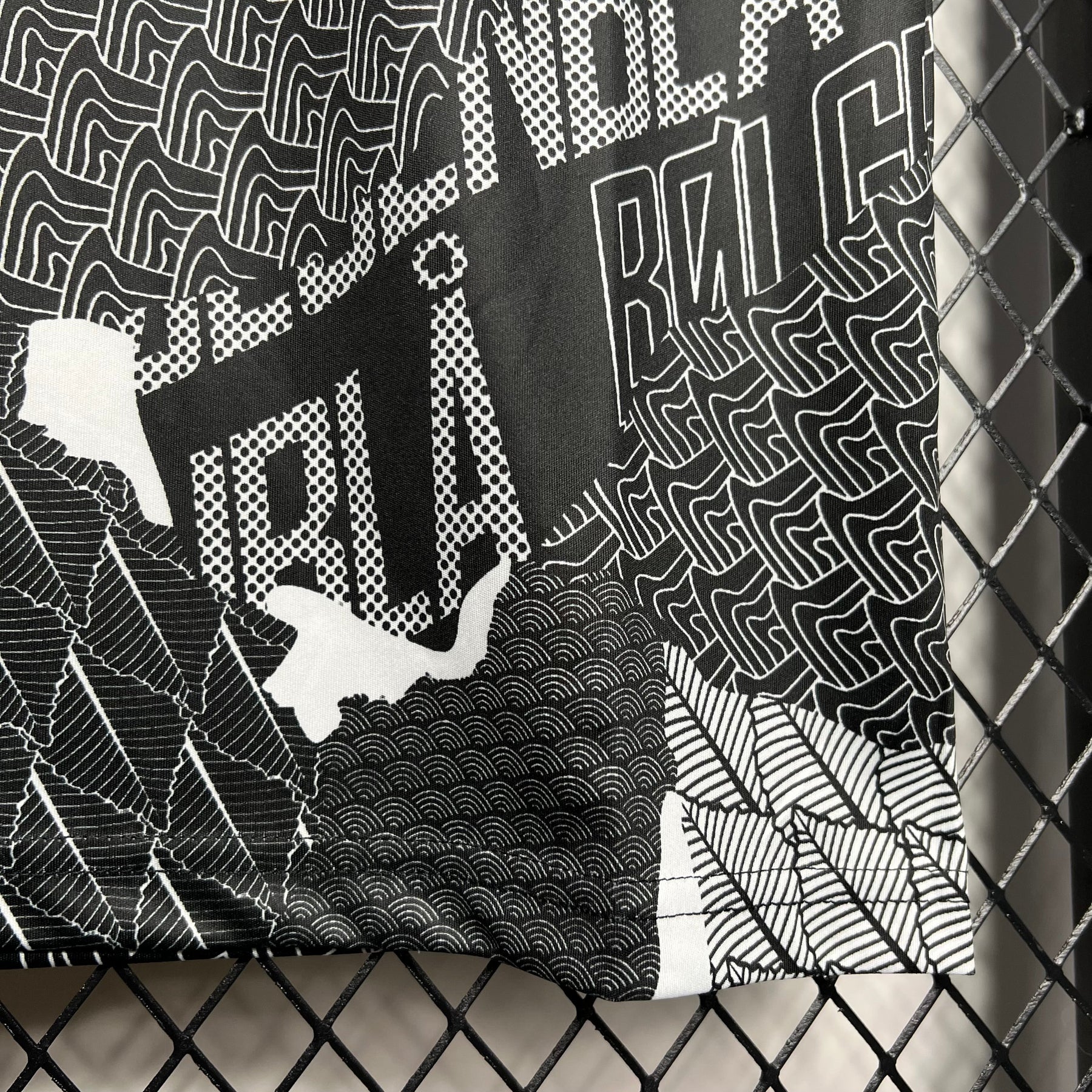 Camisa Dinamarca Pré-Jogo 24/25 - Versão Torcedor