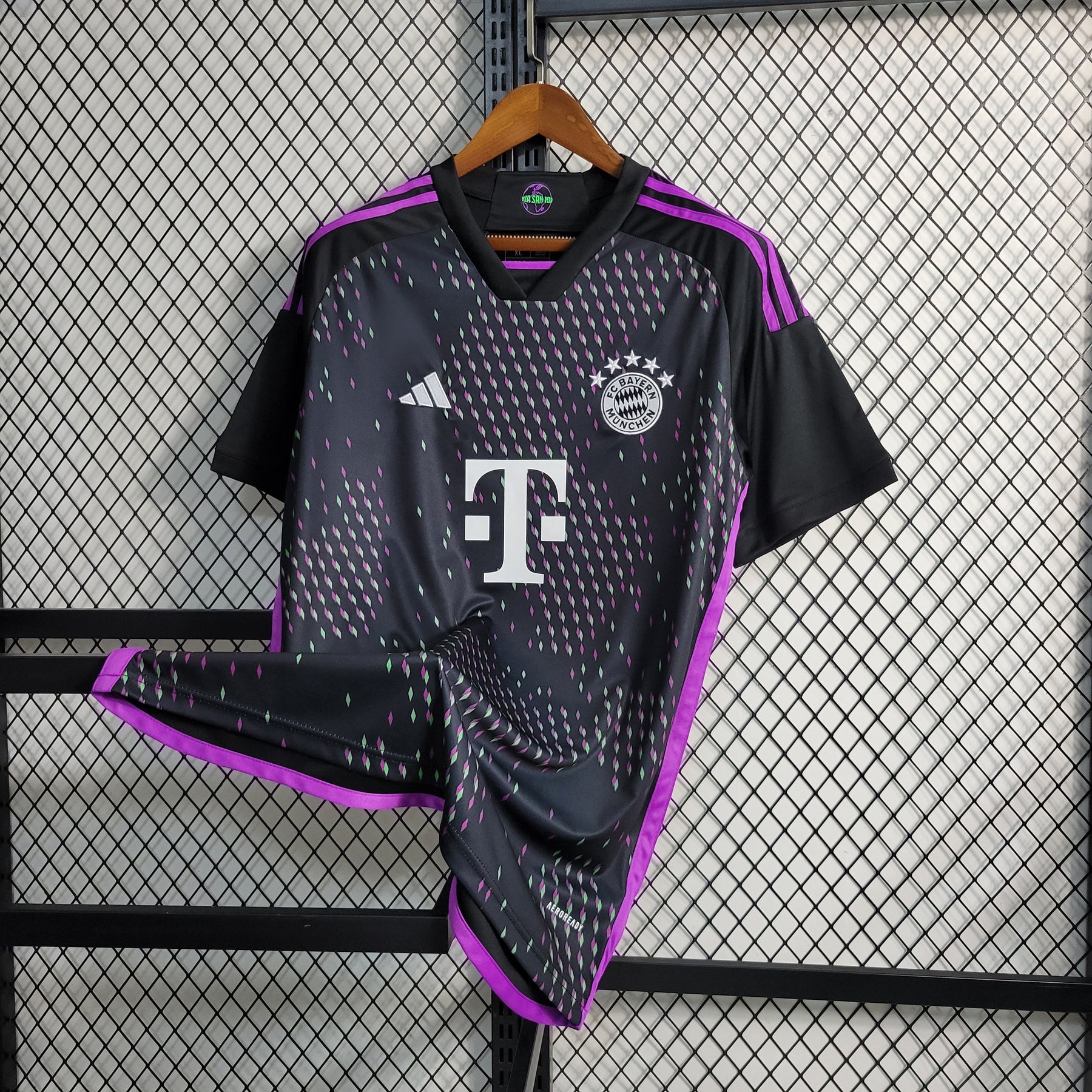 Camisa Bayern Munique Away 23/24 - Adidas Torcedor Masculina