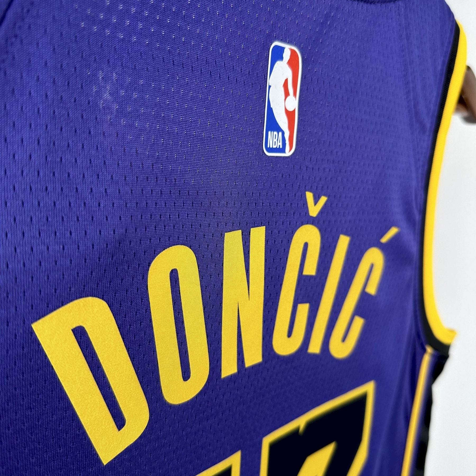 Camisa NBA Lakers #77 Doncic Statement Edition - 23/24