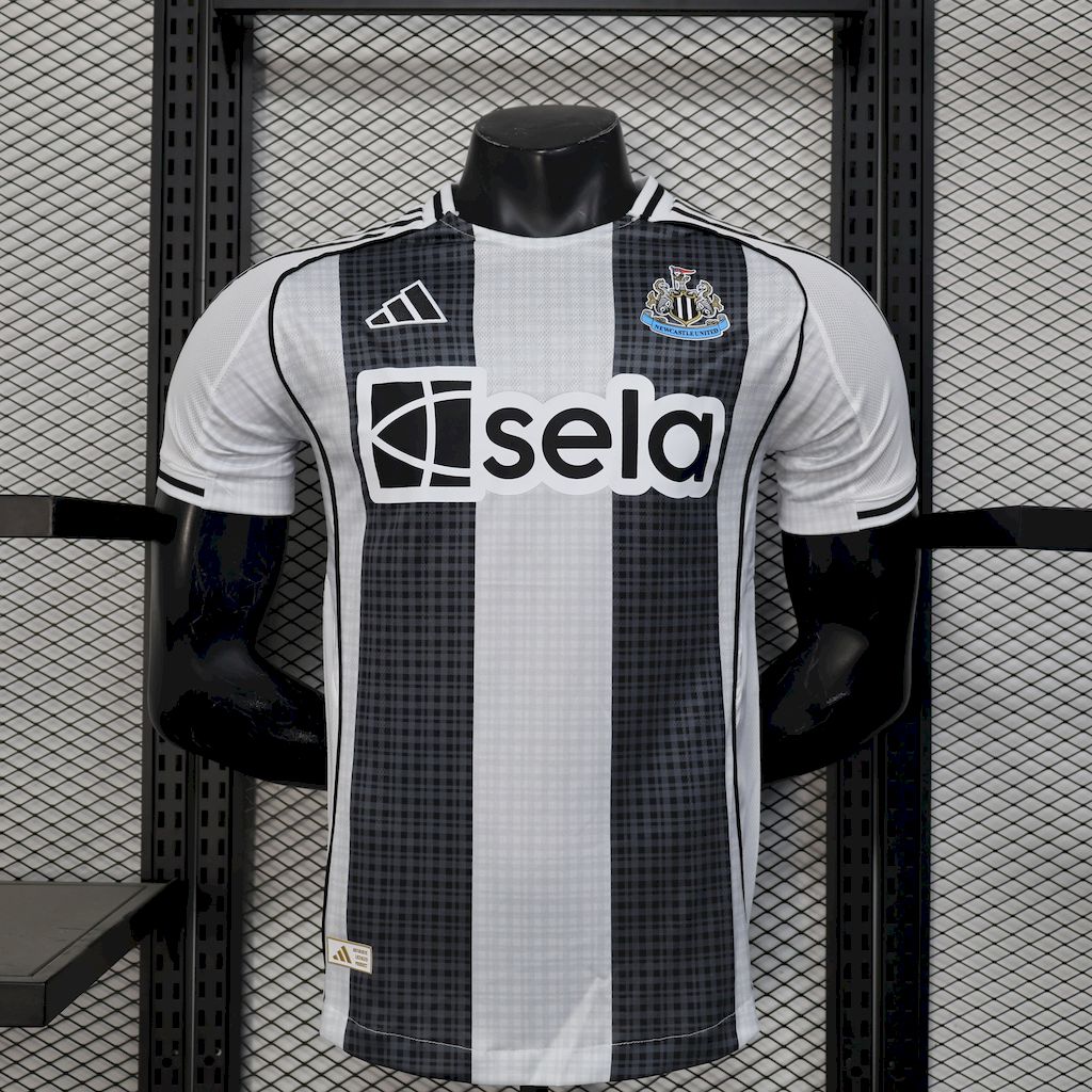 Camisa Newcastle Home 25/26 - Versão Jogador